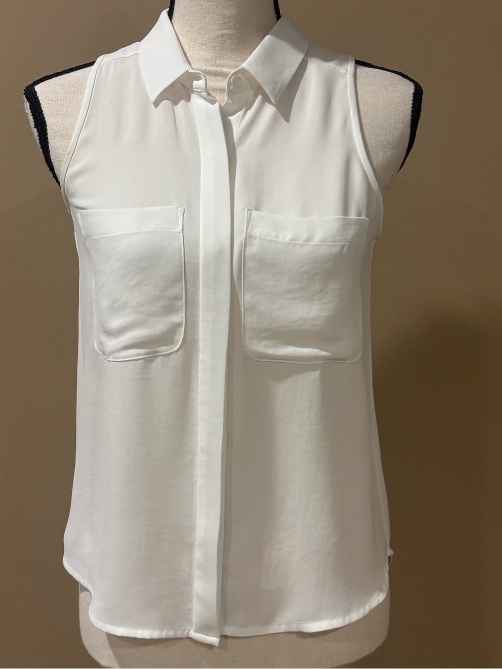 Trina turk Sleeveless Collared Pocket Blouse - White
